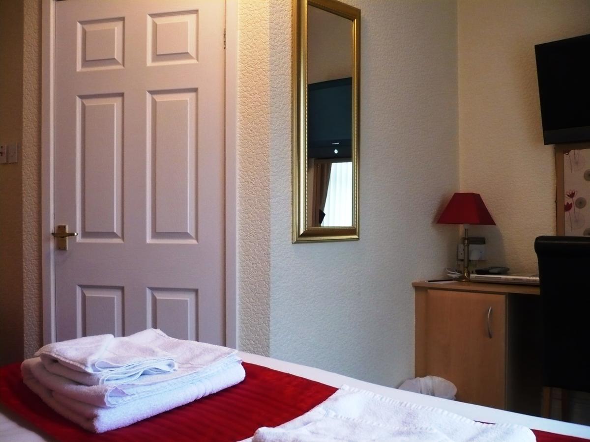 Milverton House ランディドノー エクステリア 写真